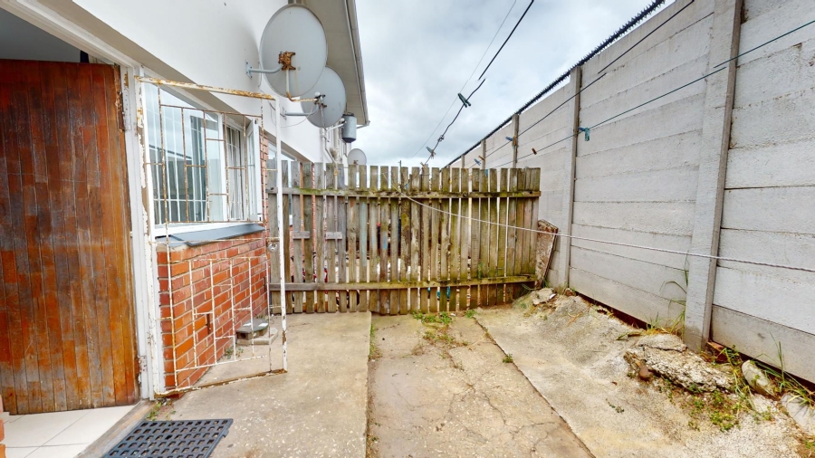 2 Bedroom Property for Sale in Sidwell Eastern Cape